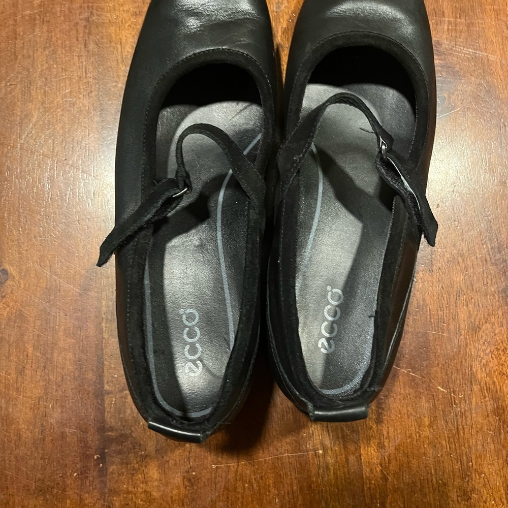 Ecco Black Mary Jane Leather Flats